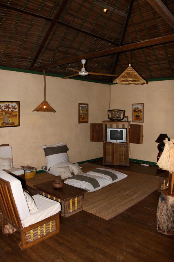 Les Bungalows D'Ambonara Hell-Ville Phòng bức ảnh